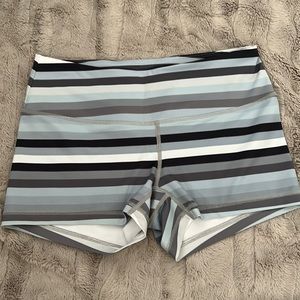 United Lifters Striped Booty Shorts size small